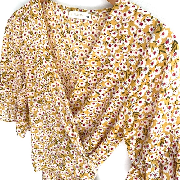 O. Vianca Yellow Flower Flutter sleeve Wrap Boho Crop Top, Size S - Picture 7 of 9
